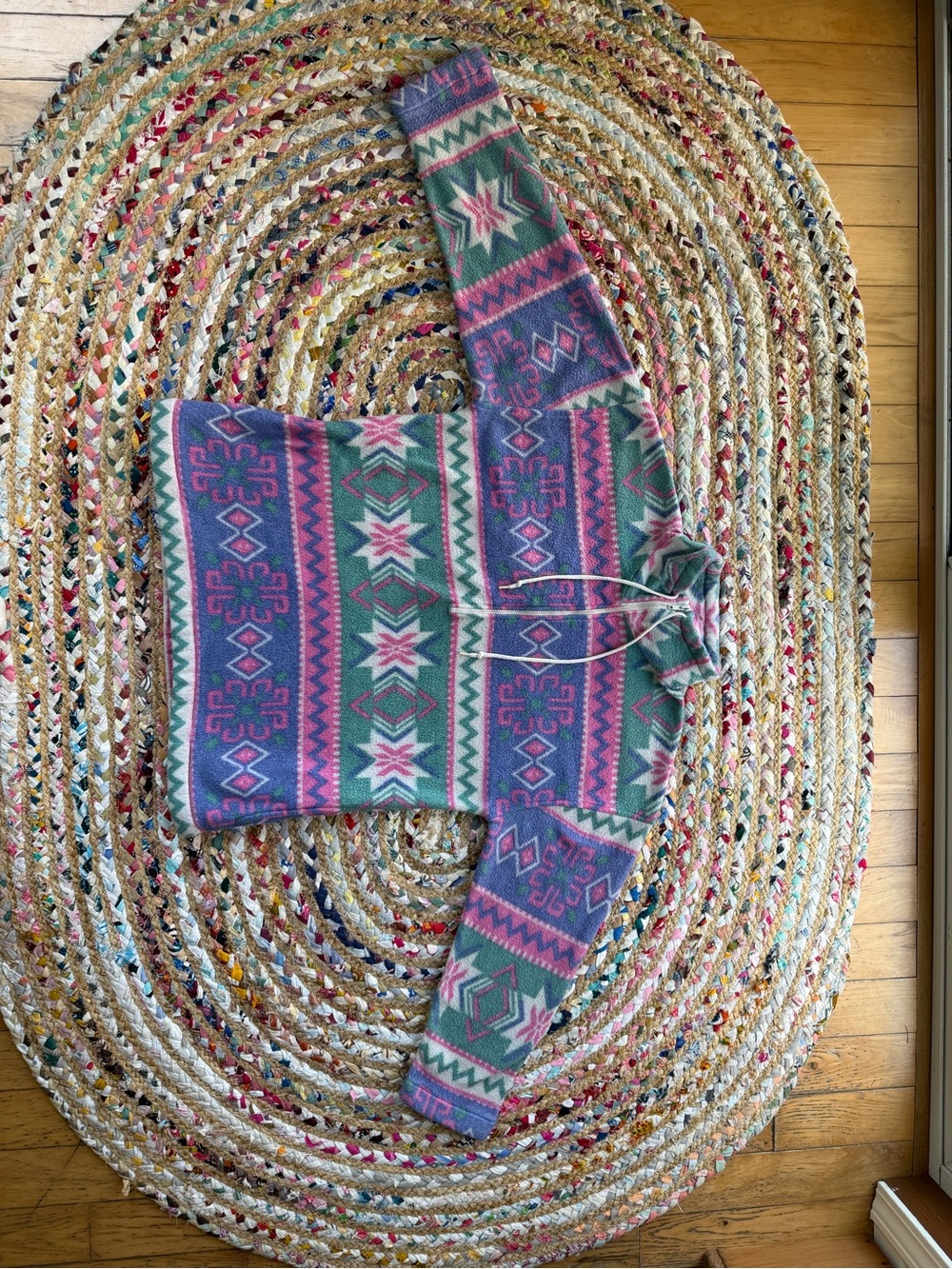 A|M 90s Vintage Cozy Aztec Southwestern Fleece in Lavender & Green